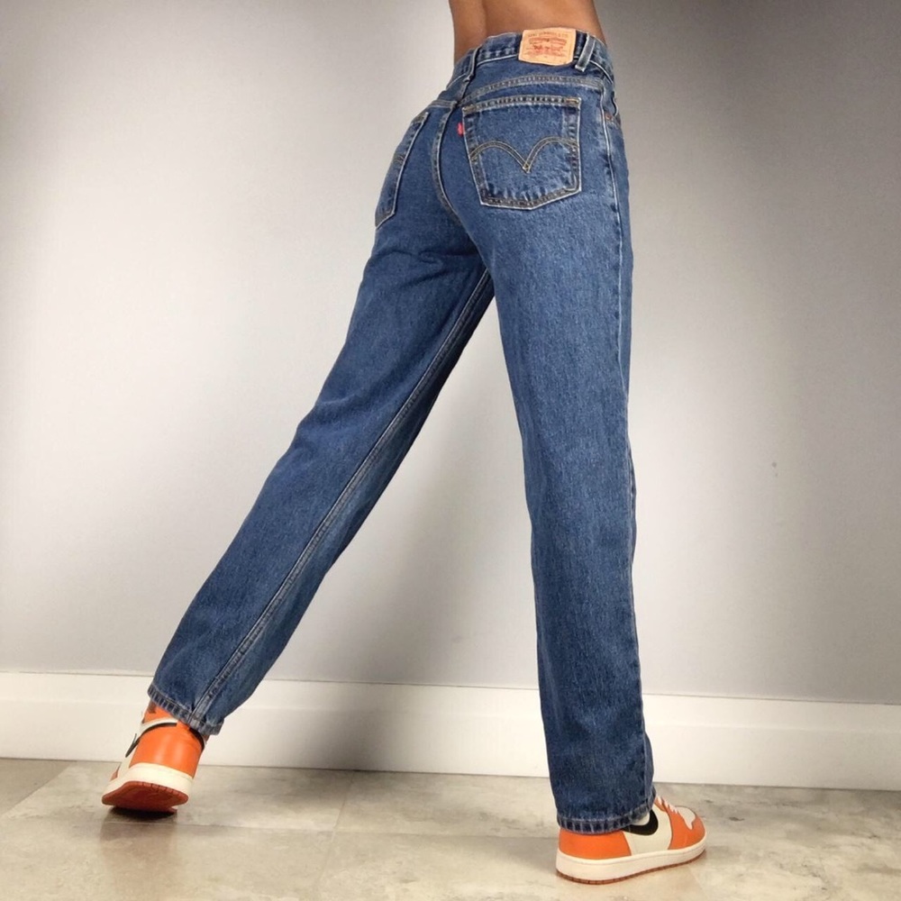 Vintage Levi’s 550 Relaxed Fit Student Jeans Blue 27 x 30 Y2K